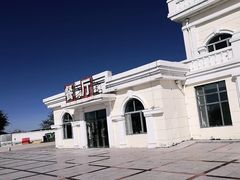 -甘南服务区-停车场