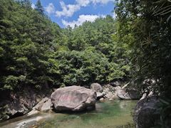 -鄣山大峡谷