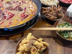 -黄潇洒老火锅(九眼桥宏济巷店)