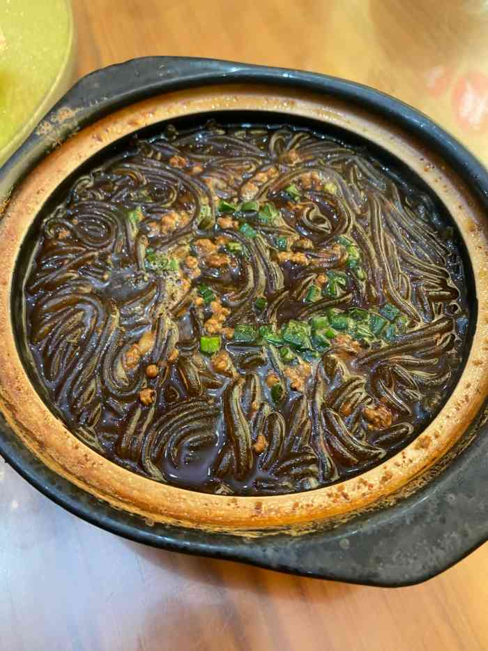 海宁煲农家菜(惠南镇店)-"昨天刚和同事去吃的,记得以前海宁煲量是绝.