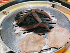 猪雪花肉-哈哈碳都·牛肋条无限自助烤肉(台江万达店)