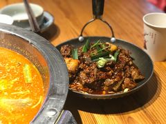 -野山舂·贵州现舂酸汤火锅(鸿通城店)