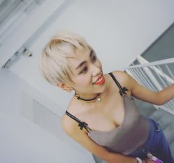 -简法造型·品牌形象店