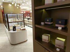 面包甜点陈列柜-奈雪的茶(华侨城创意园店)
