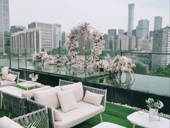 -The ROOF (通盈中心店)