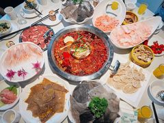 -茅草房·河畔园林火锅