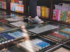 -钟书阁(松江泰晤士小镇店)