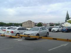 -新场古镇-停车场