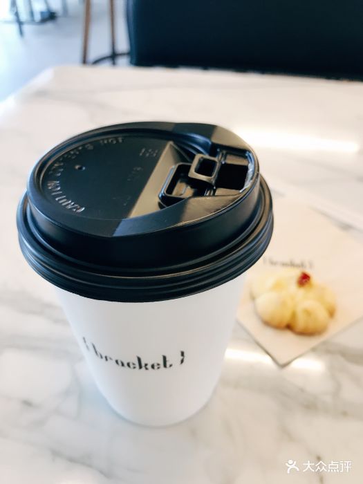 bracket coffee(超级蜂巢店)拿铁图片 - 第1张
