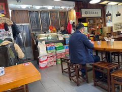 大堂-何太太馄饨面铺(大浒东苑店)