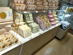 面包甜点陈列柜-好利来(抚顺万达店)