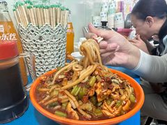 -玲玲米粉·新疆现炒米粉(大十字总店)