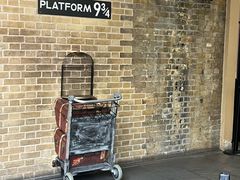 -九又四分之三站台哈利波特商店