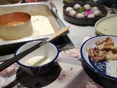 -尚尚仙·酸汤猪手·猪肚鸡火锅(华联万柳购物中心店)