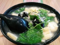 -小杨生煎(金山百联购物中心3楼店)
