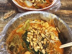 老酱麻辣烫-二钢串叔麻辣烫(华龙大厦店)