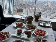 -云顶旋转自助景观餐厅