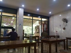 大堂-凡老头米线砂锅(古荡新村西粮站)