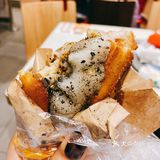 网红小吃油条包麻糍～