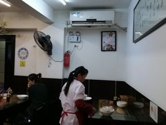 大堂-长人馄饨铺(解放街店)