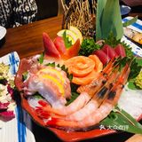 环境： 店在泰华新天地四楼，电影院旁边