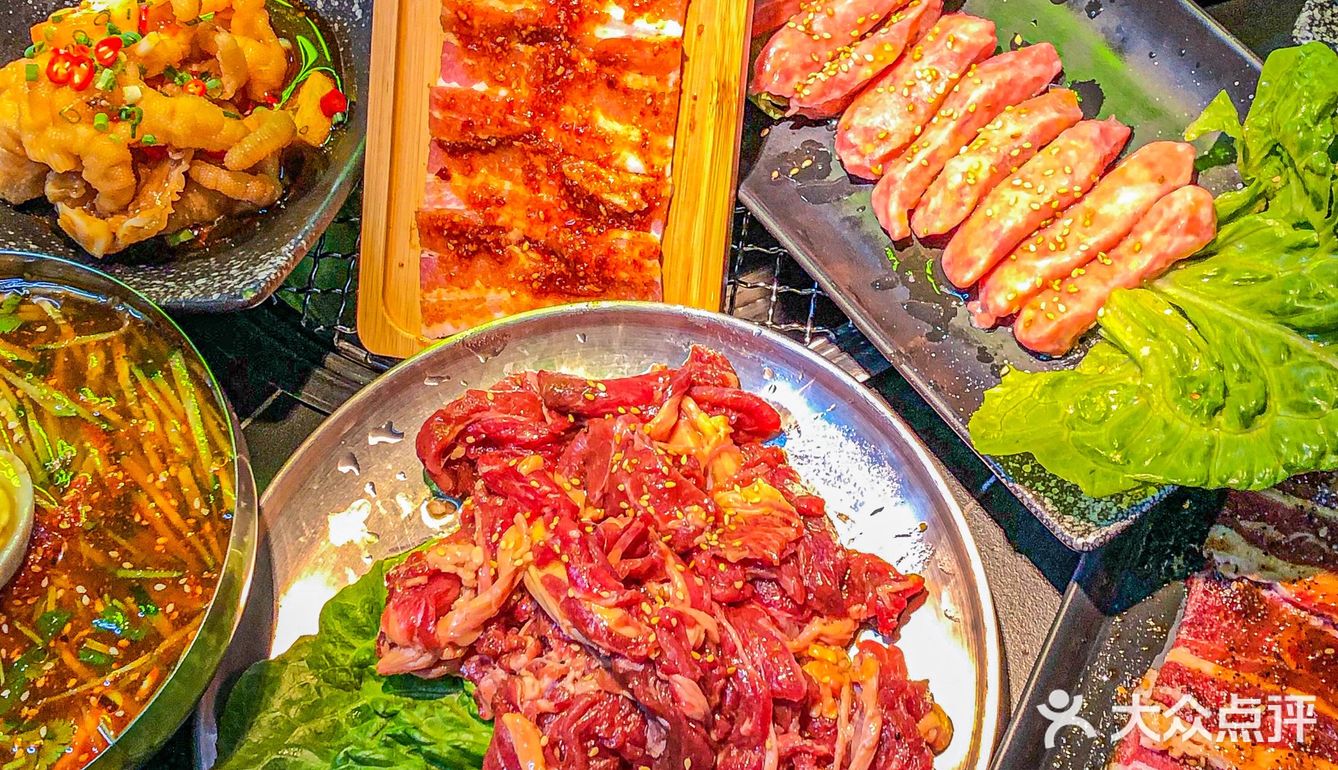 我就奔着他家一米五花肉来的！！