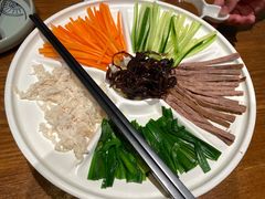 -云海肴·汽锅鸡·云南菜(天山百盛优客店)