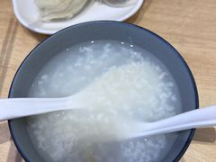 -李与白包子铺(桐梓林店)