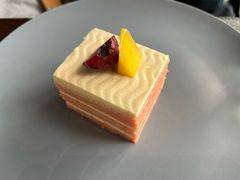 红丝绒蛋糕-卡普里披萨·牛扒·下午茶