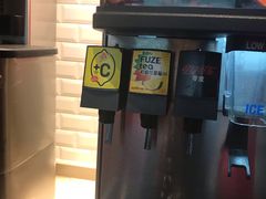 -The Habit Burger Grill 哈比特汉堡(爱琴海店)