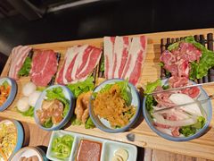 -明洞阿姨·韩式酱蟹烤肉·创意料理(三元桥店)