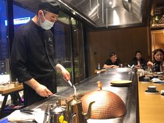 -丽思卡尔顿·炙焰·铁板烧餐厅