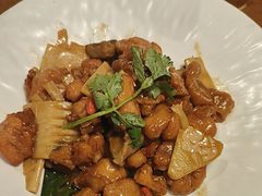 -雀舞云南菜(天津天河城购物中心店)