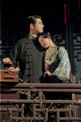 -乐派诗婚纱摄影