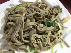 -溢心园香河肉饼总店