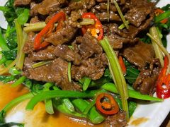 芥兰炒牛肉-潮中人·潮州菜(益乐路店)