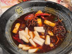-肥肥虾庄·金牌油焖大虾(汉街SKP店)