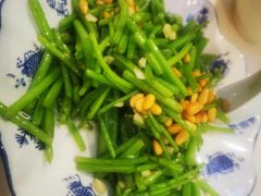 松子仁烧茼蒿-同合居·非遗东北菜(王府井店)