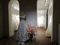 -LA GRACE高端婚纱礼服定制馆