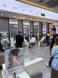 -藤野造型烫染·漂发