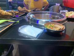-运气牛自助酱大骨火锅(南京东路店)