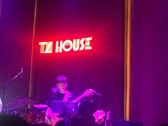 -TZ House音乐现场(来福士中心店)