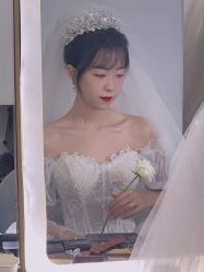 -艾米丽婚纱礼服