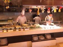 自助取餐区-临空皇冠假日酒店-西餐厅(首都机场店)