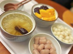 冰糖银耳炖雪梨-小团圆糖水铺(襄阳南路店)
