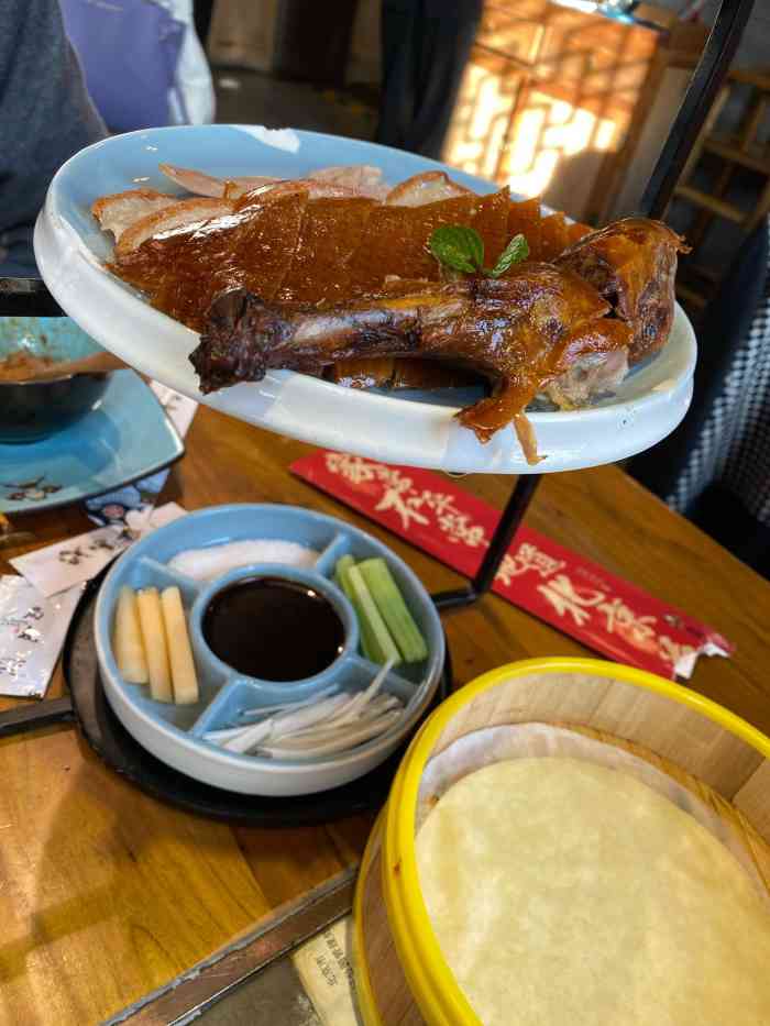 局气 烤鸭·北京菜(前门店)-"前门店的风景很棒,菜品很有特色,值得一