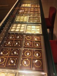 -周大福CHOW TAI FOOK(欧亚卖场店)
