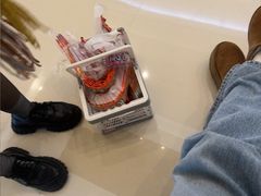 -雍容荟帝王蟹活龙虾展台自助(IFS黑金店)