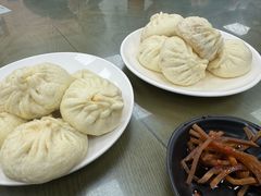 三鲜猪肉包-四平包子铺