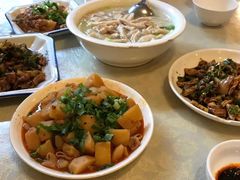 -茅屋大酒店